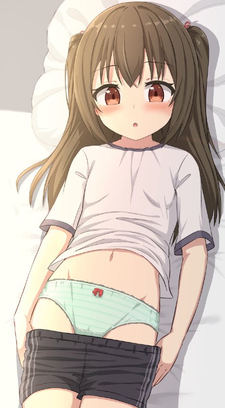 お願いシたらおハ゜ンツをﾐｼﾃくれた娘 source