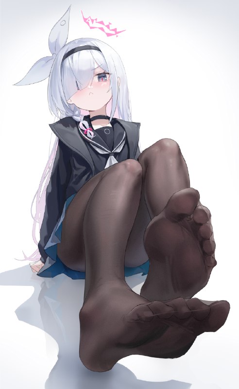 #アロナ #ブルーアーカイブ #ブルアカ 反转阿罗那的小脚🥵🥵🥵 source