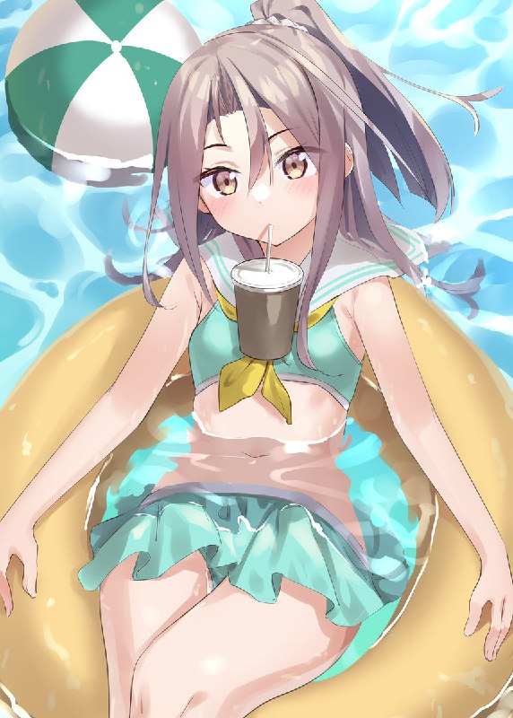 暑いので水着瑞鳳さん😎 source