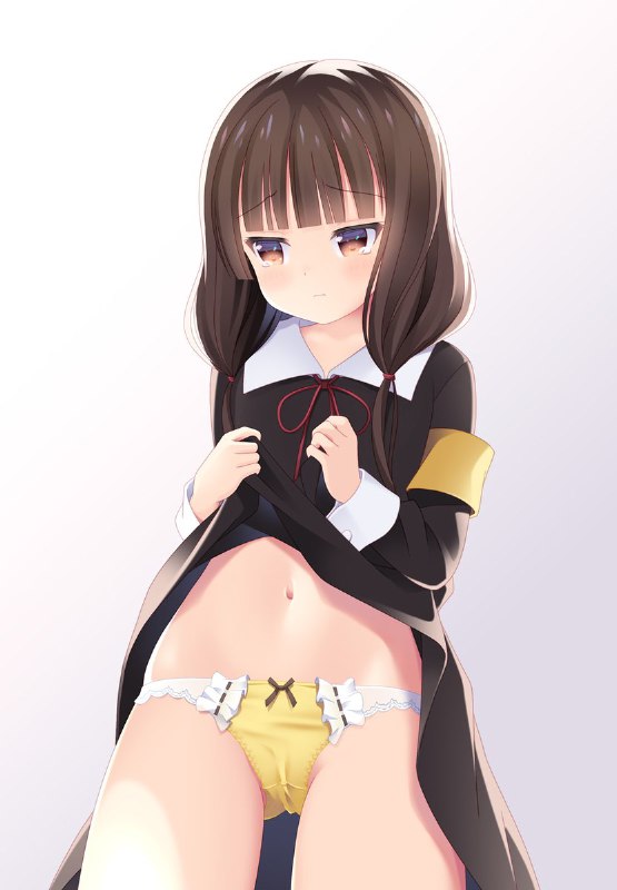 本当に黒の下着を穿いてないか調べられちゃう伊井野ミコちゃん