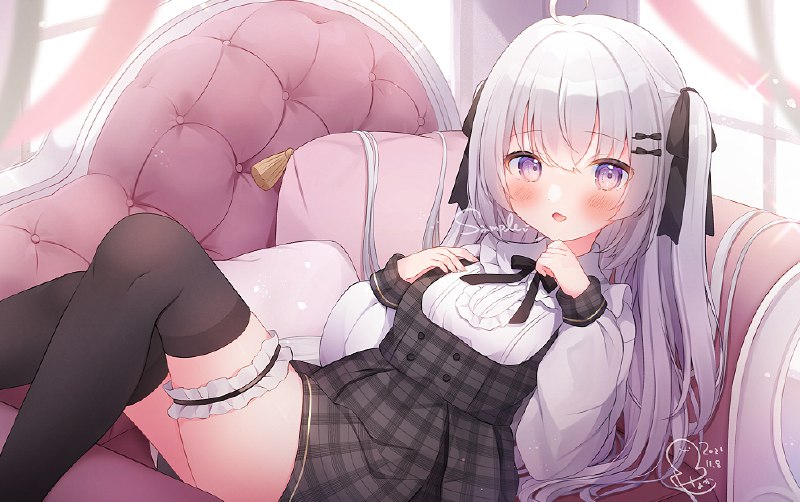 🖤 / おもち　もなか＠お仕事募集中#女の子 #バーチャルYouTuber #ニーハイ #太もも #銀髪 #ツーサイドアップ #shanoa(夏诺雅)