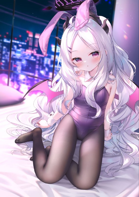 早安~ 起来了哦~ 要先吃早饭吗 还是 先吃我♡ #铜萝烧