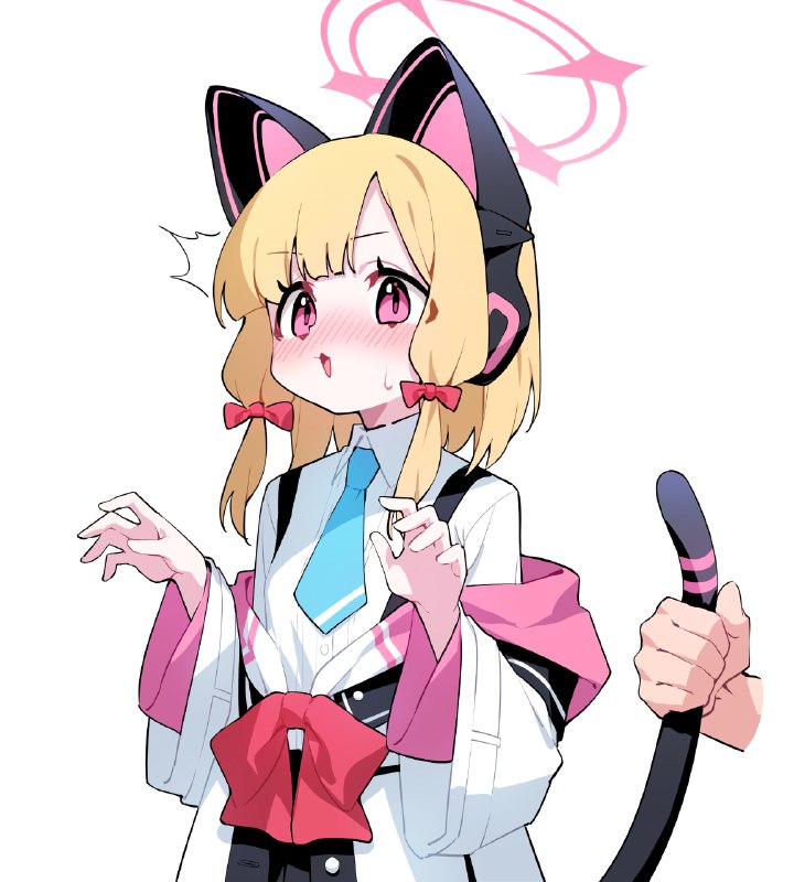 突然抓住小桃的尾巴——@Honi1010图文地址