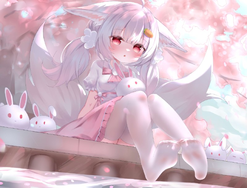 稿稿 / id=117415195 / 无啼 #狐耳 #足裏 #ソックス足裏 #萝莉 #白タイツ #白髪 #白タイツ足裏